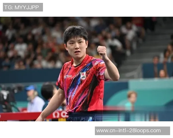4-2夺冠后，张本智和跪地狂喜！接连4次仿照樊振东庆祝，问候偶像